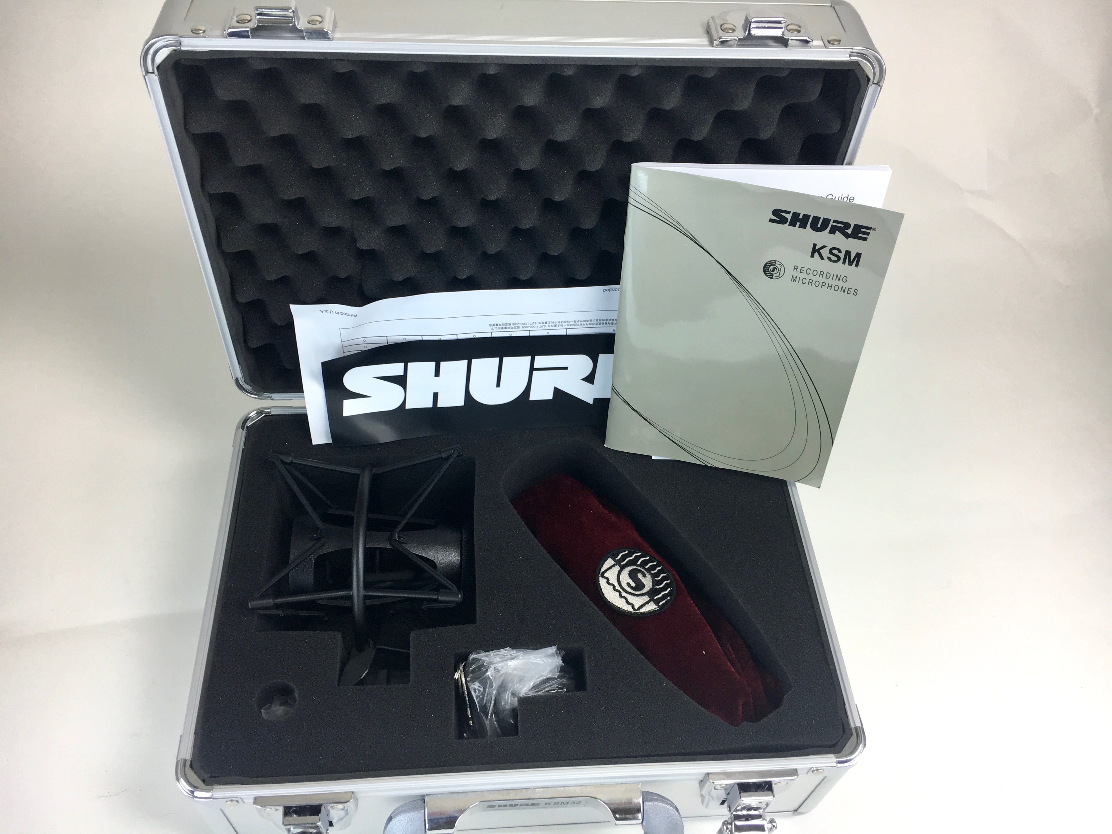 Shure KSM 32 Microphone
